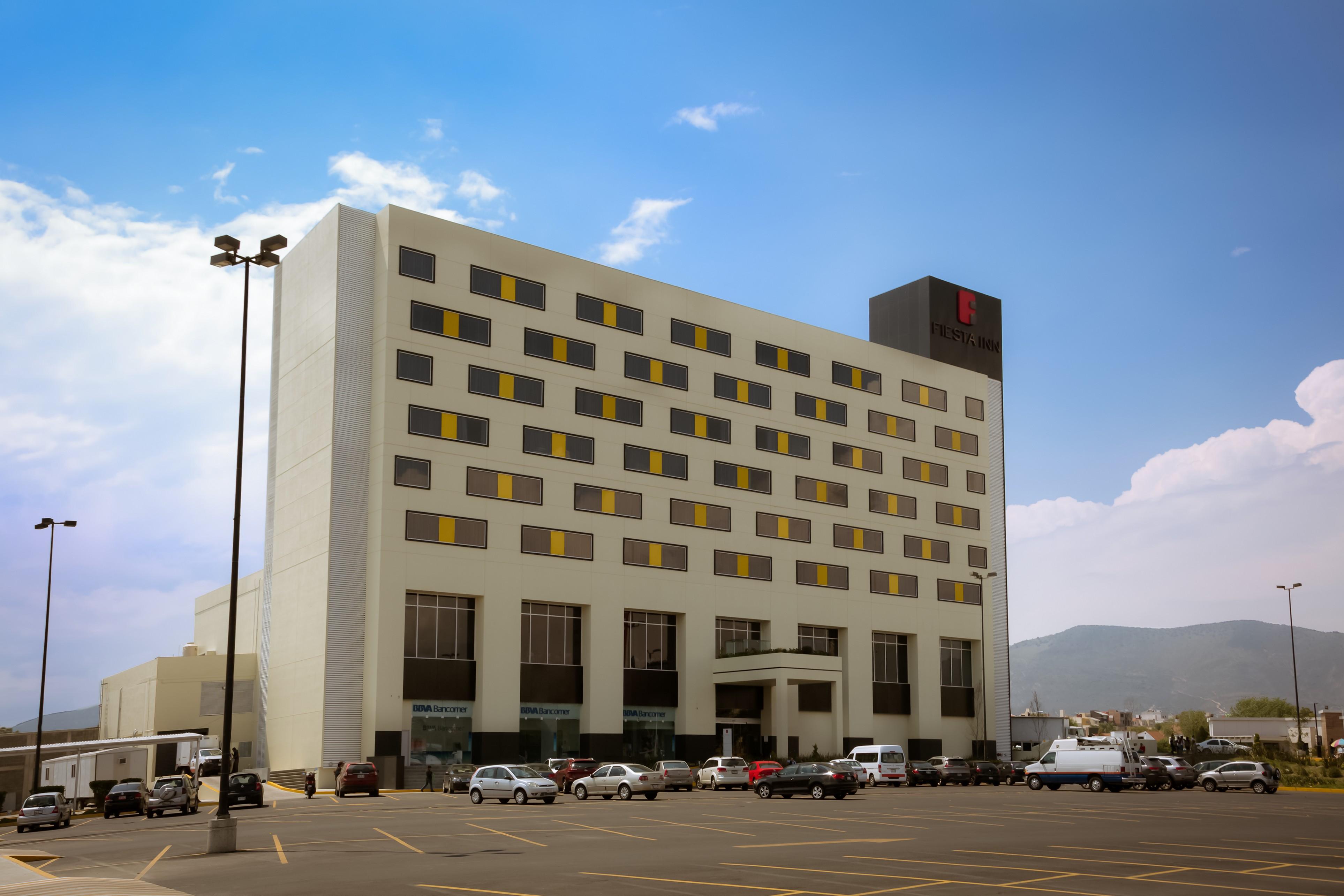 Fiesta Inn Pachuca Gran Patio Exterior photo